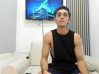 Freechat nathan_shimmer on Flirt4Free