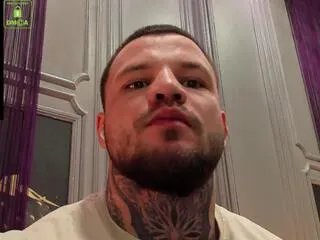 Offline oliver_sport on Flirt4Free