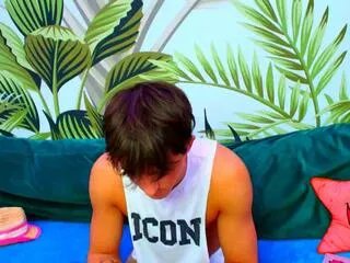 Freechat pierce_bailey on Flirt4Free