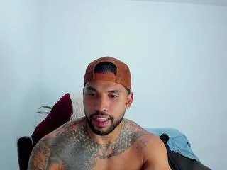 Offline sebastian_gaizor on Flirt4Free