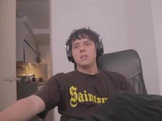 Offline tony_hoffa on Flirt4Free