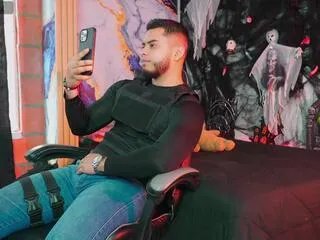 Private tyler_price on Flirt4Free