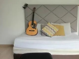 Freechat tylor_jess on Flirt4Free