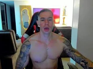 Freechat uxio_x on Flirt4Free