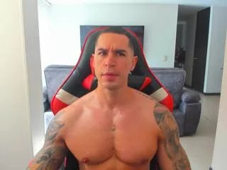 Freechat uxio_x on Flirt4Free