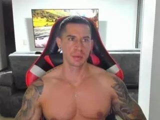 Freechat uxio_x on Flirt4Free