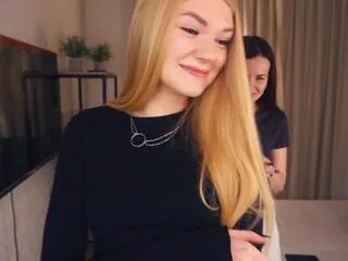 Away vanessa_fabia_georgina_cocke on Flirt4Free