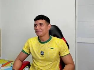 Freechat yei_sant on Flirt4Free