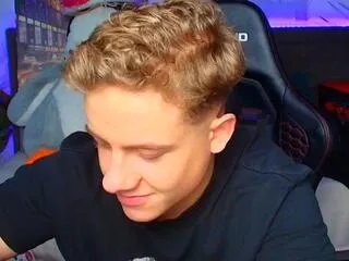 zeke_carter on Flirt4Free 