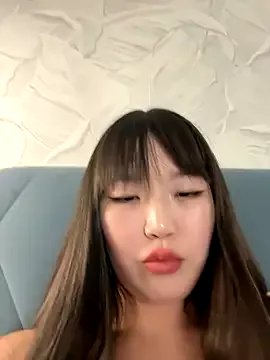 Freechat Aiko_Yumi on StripChat