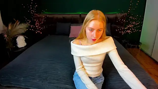 Freechat Alina_Blonde on StripChat