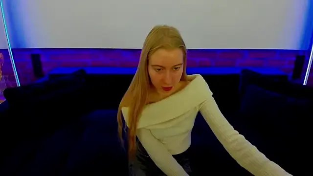 Freechat Alina_Blonde on StripChat