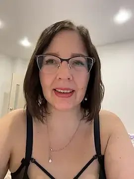 Freechat B_Bonya_m on StripChat