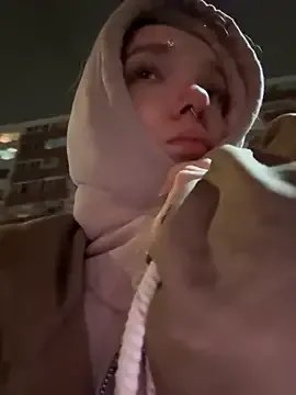 Freechat bambi_lu on StripChat