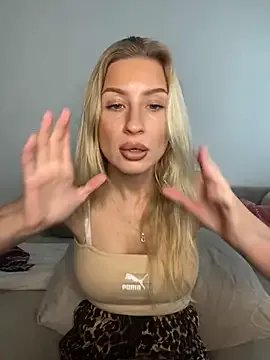 Freechat belle98 on StripChat