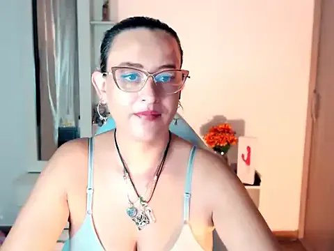 Freechat BOREAL_MOON on StripChat