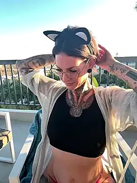 Freechat BrownieyQueen on StripChat