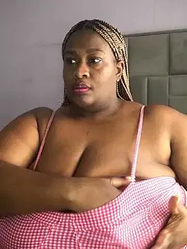 Freechat bustytitsxxx on StripChat