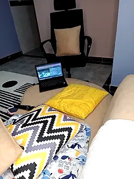 Freechat Cherriikenzie on StripChat