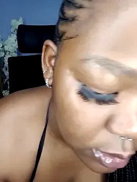 Freechat Cherriikenzie on StripChat