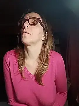 Dettybitch40 on StripChat 