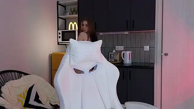 doll_lol_ on StripChat 