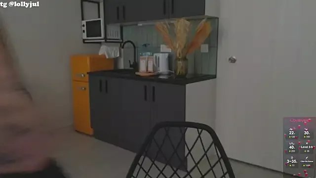 doll_lol_ on StripChat 