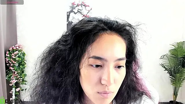 Freechat FlirtyAura on StripChat