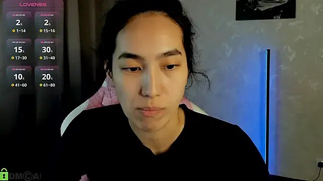 Freechat FlirtyAura on StripChat