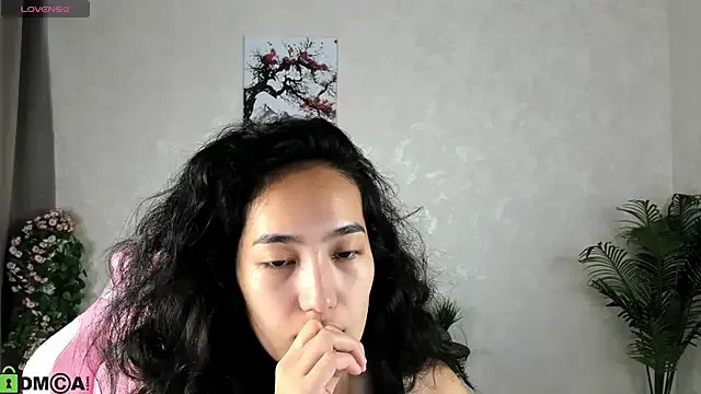 Freechat FlirtyAura on StripChat