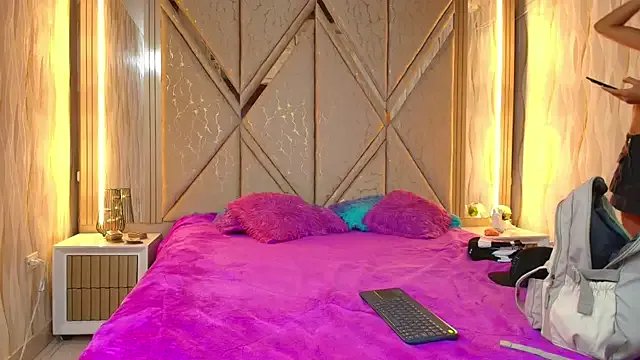 Freechat Hotcouple_222 on StripChat