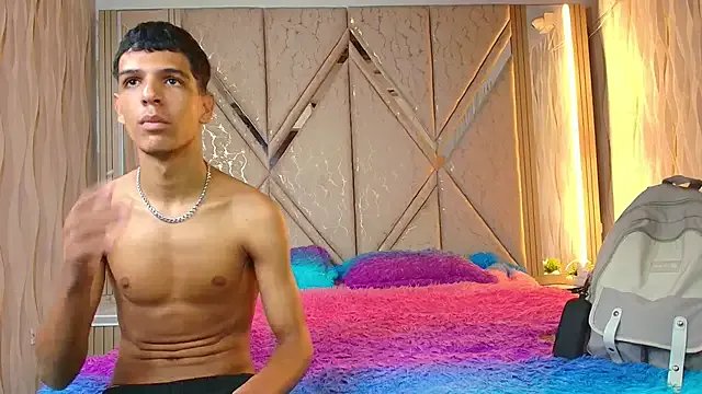 Freechat Hotcouple_222 on StripChat