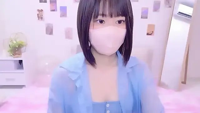 Group Im_Yu-na on StripChat