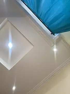 Freechat Ivelleee_ on StripChat