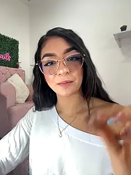 Freechat jenn_fit on StripChat