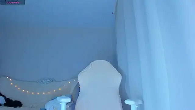 Freechat JennyWoody on StripChat