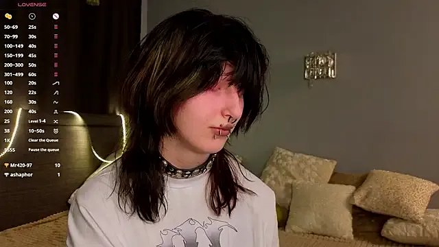 Freechat KandraCruser on StripChat