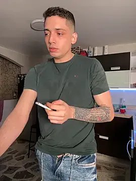 Freechat kevin_hotgirls on StripChat