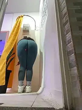 Freechat kim_monti on StripChat