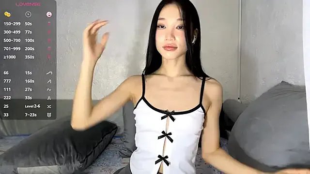 Freechat LezlieGreet on StripChat