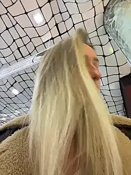 Freechat Lia__Love on StripChat