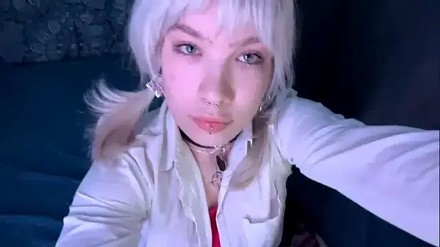 Freechat LolaDollyMur on StripChat