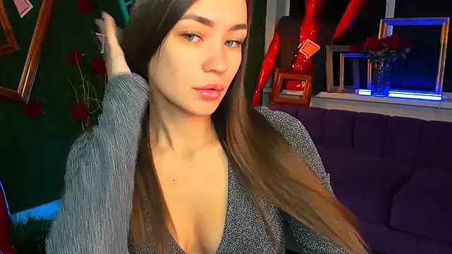 Freechat lollyrais on StripChat