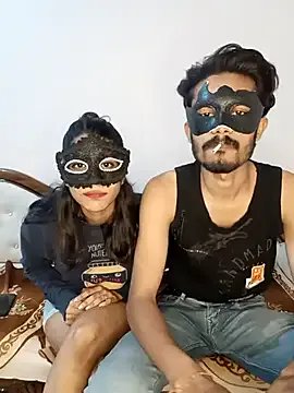 Freechat Lovebirdss on StripChat