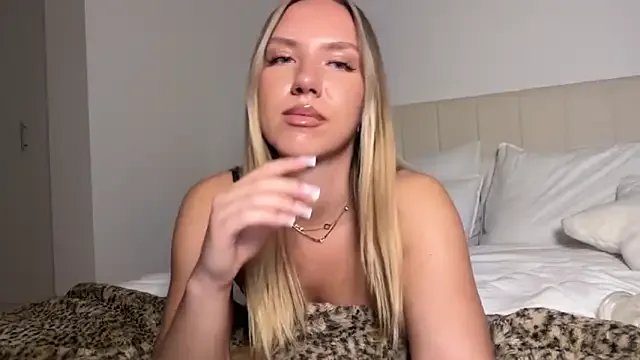 Freechat mariareevx on StripChat