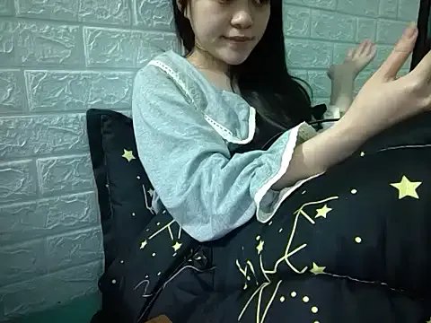 Freechat May2k2 on StripChat