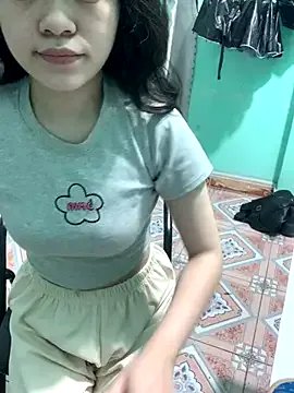 Freechat May2k2 on StripChat