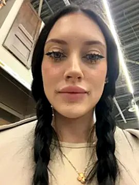 Freechat Melissa_crazy on StripChat