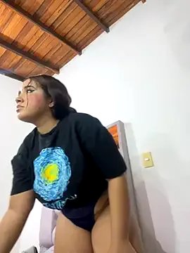 Freechat melyescobar on StripChat