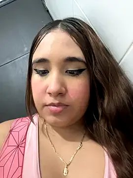 Freechat melyescobar on StripChat